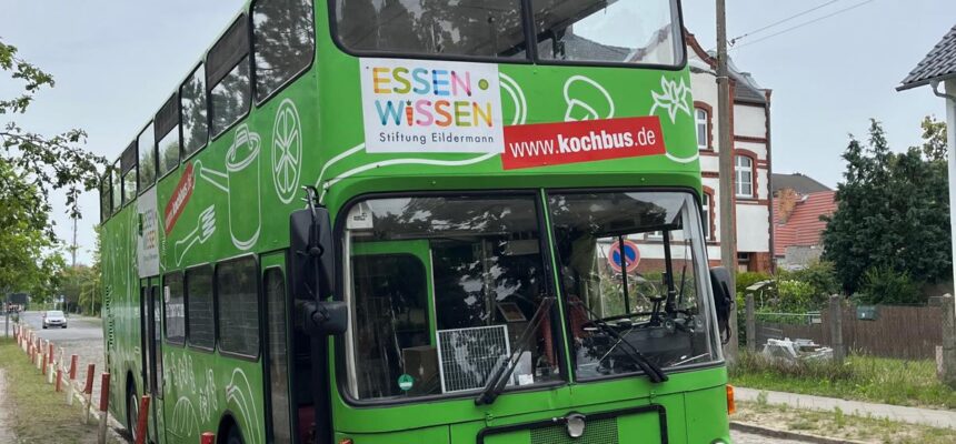 ESSEN WISSEN – Der Kochbus kommt ins Falkennest ESSEN WISSEN – Der Kochbus kommt ins Falkennest